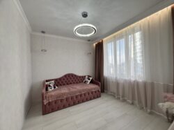  4 ! - /- ! 3-  !  10