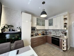Таїрово! 2-кімнатна простора квартира з великою кухнею. Панорамні вікна. фото 4 Таїрово! 2-кімнатна простора квартира з великою кухнею. Панорамні вікна. фото 4