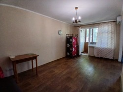 ТАЇРОВО!!! 3-кімнатна кв на пр. Небесної Сотні, поруч Сіті Центр! Газ!! фото 4 ТАЇРОВО!!! 3-кімнатна кв на пр. Небесної Сотні, поруч Сіті Центр! Газ!! фото 4