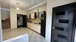 1-кімнатна, 2- рівнева. Євроремонт, меблі, побутова техніка фото 1 1-кімнатна, 2- рівнева. Євроремонт, меблі, побутова техніка фото 1