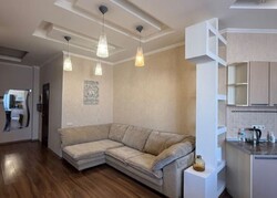 ТОП!!! 1-кімнатна з просторою кухнею - вітальнею з дизайнерським ремонтом. фото 3 ТОП!!! 1-кімнатна з просторою кухнею - вітальнею з дизайнерським ремонтом. фото 3