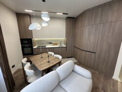 Квартира с новым ремонтом ул. Краснова , ЖК 63-Жемчужина. фото 2 Квартира с новым ремонтом ул. Краснова , ЖК 63-Жемчужина. фото 2