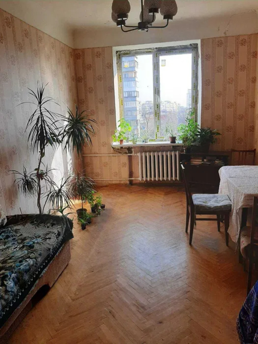 Продається 2 кімнатна сталінка Подільський р-н, вул. Вишгородська 33. фото 1 Продається 2 кімнатна сталінка Подільський р-н, вул. Вишгородська 33. фото 1