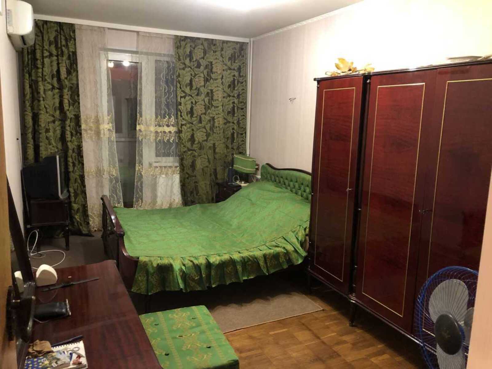 Продається квартира Київ, Подільський, Свободи просп., 30А фото 1 Продається квартира Київ, Подільський, Свободи просп., 30А фото 1