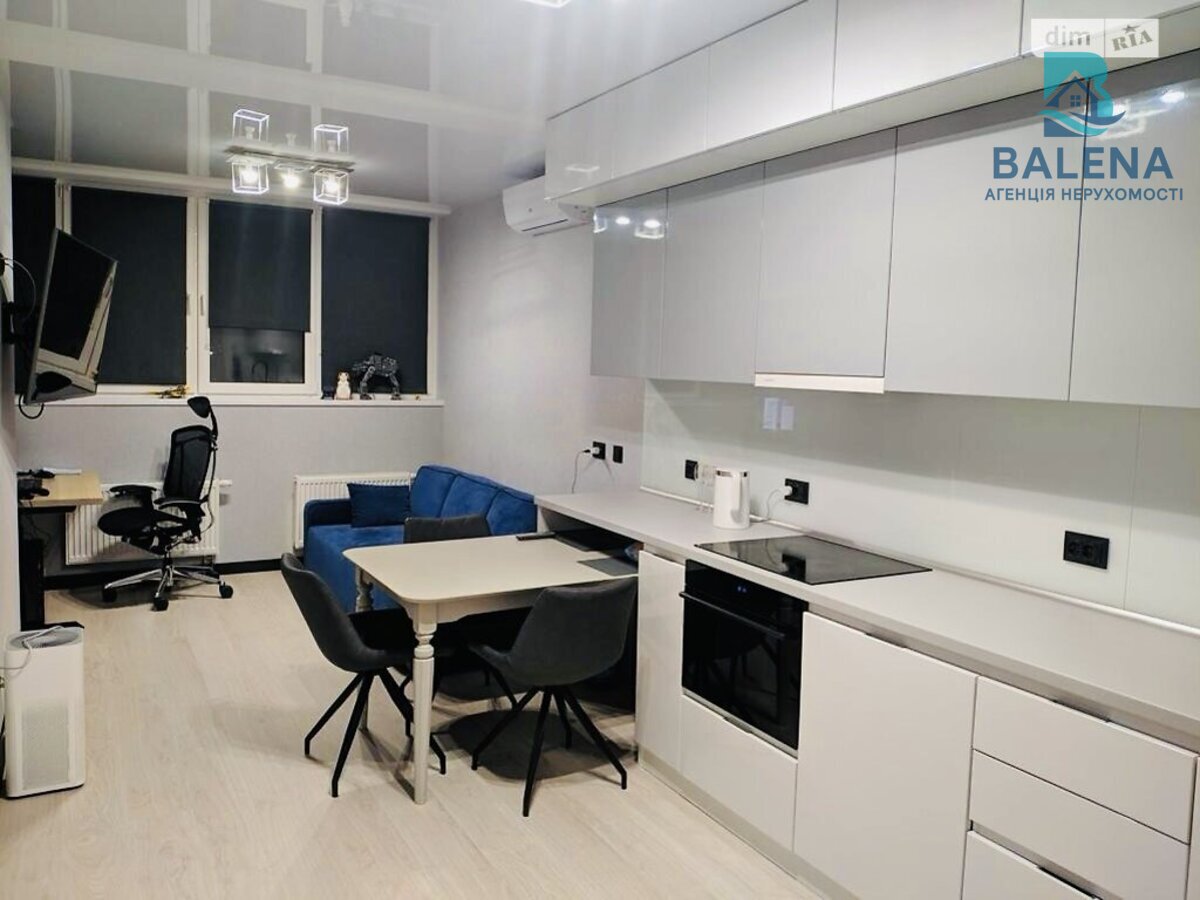 Продається квартира Київ, Голосіївський, Ясинуватський пров., 10 фото 1 Продається квартира Київ, Голосіївський, Ясинуватський пров., 10 фото 1