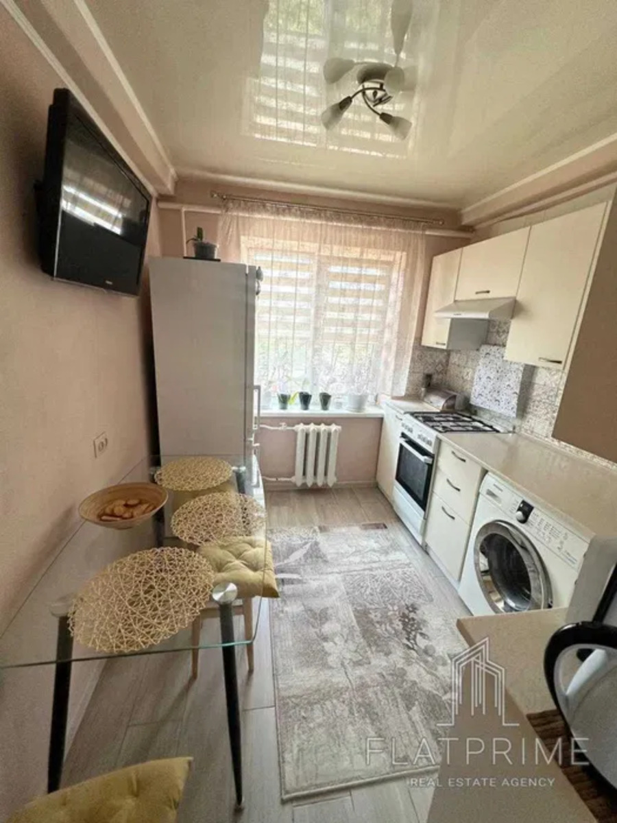 Продається квартира Київ, Дніпровський, Березнева вул., 7 фото 1 Продається квартира Київ, Дніпровський, Березнева вул., 7 фото 1