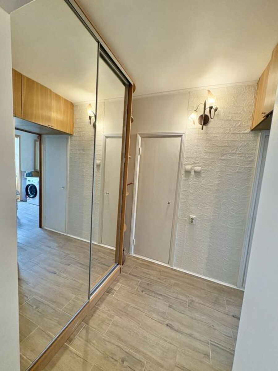 Продається квартира Київ, Деснянський, Троєщина, Миколи Закревського вул., 5 фото 1 Продається квартира Київ, Деснянський, Троєщина, Миколи Закревського вул., 5 фото 1