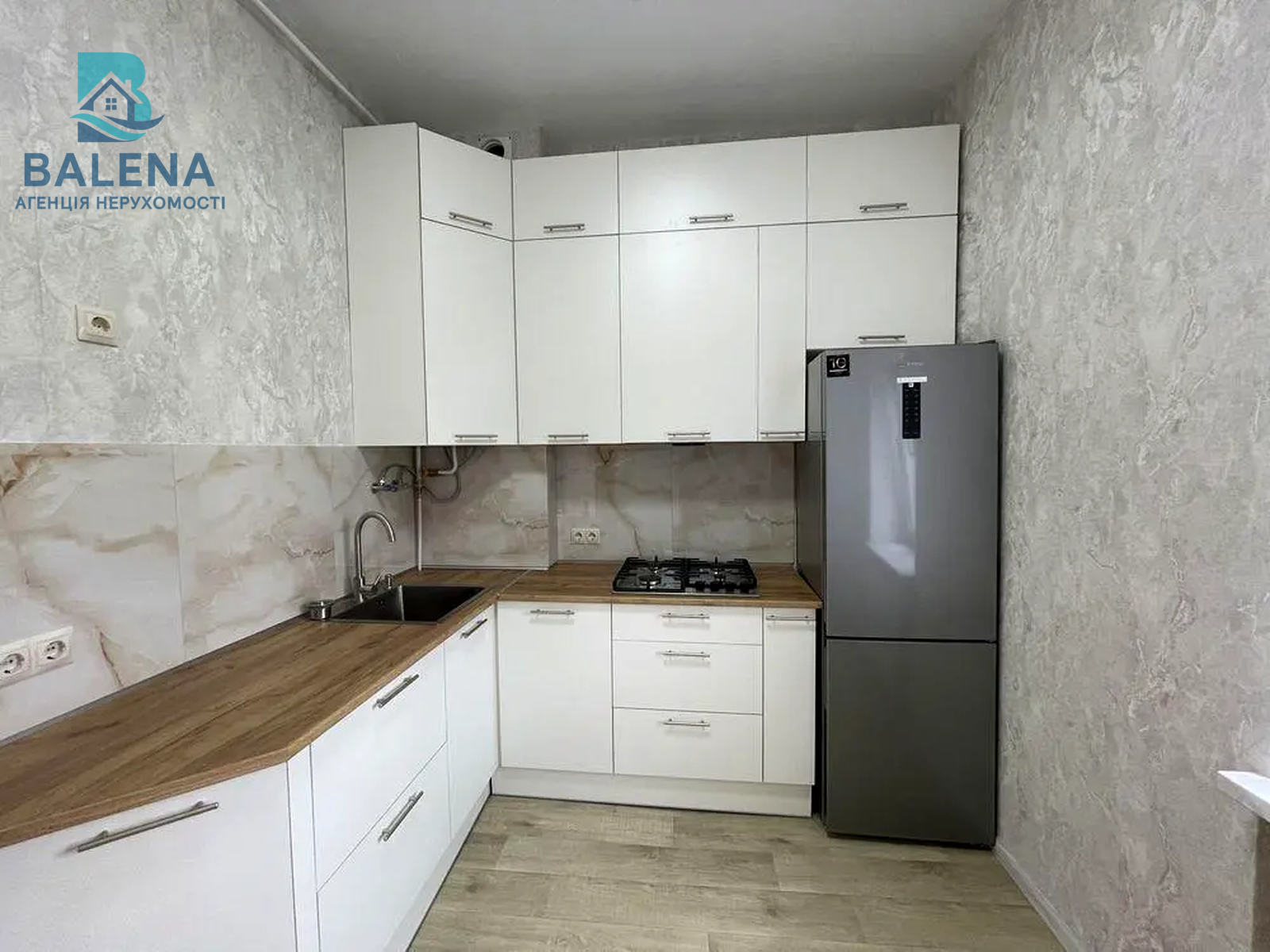 Продається квартира Київ, Печерський, Євгена Коновальця вул. (Щорса), 18, м. Палац Україна фото 1 Продається квартира Київ, Печерський, Євгена Коновальця вул. (Щорса), 18, м. Палац Україна фото 1