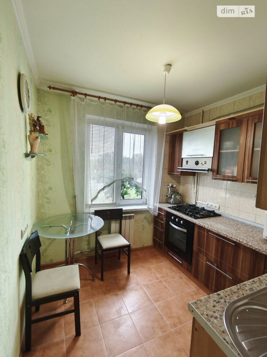 Продається квартира Київ, Оболонський, Прирічна вул., 19 фото 1 Продається квартира Київ, Оболонський, Прирічна вул., 19 фото 1