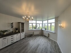 Продам квартиру, свіжий сучасний ремонт, міцний будинок , 7 поверх. фото 9 Продам квартиру, свіжий сучасний ремонт, міцний будинок , 7 поверх. фото 9
