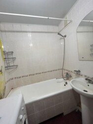 Продаж 2к квартири на вул. Прирічна 17г фото 9 Продаж 2к квартири на вул. Прирічна 17г фото 9