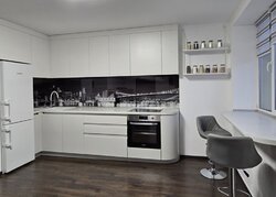 ������ 2� �������� 56.7 ��. � �� ���. ��� �������� 17 ���� 2