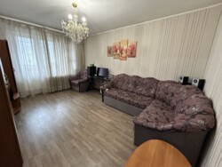 Продаж 2к квартири на вул. Прирічна 17г фото 2 Продаж 2к квартири на вул. Прирічна 17г фото 2