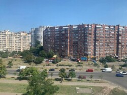 Продам 4к квартиру ПІД РЕМОНТ Метро Позняки, фото 1 Продам 4к квартиру ПІД РЕМОНТ Метро Позняки, фото 1