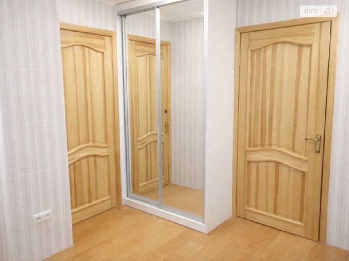 ����� ������, 4 �������, ���������� ��������� ���� 1