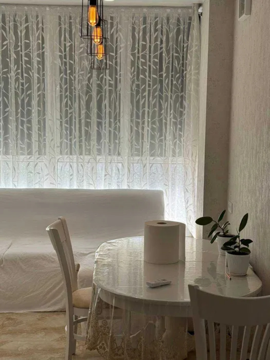 Розенталь 1-комнатная 43,5 м² 2 этаж с ремонтом с мебелью и кухней фото 1 Розенталь 1-комнатная 43,5 м² 2 этаж с ремонтом с мебелью и кухней фото 1