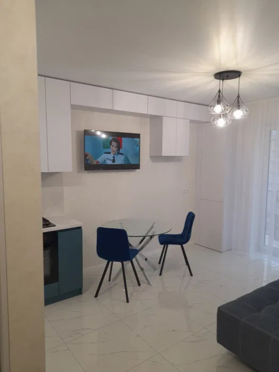 1-��������� � ����� �������� � �Via Roma�, 2 �������, ������� ��������� ���� ���� 1