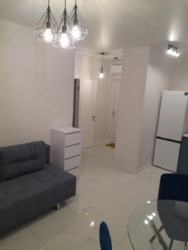 1-��������� � ����� �������� � �Via Roma�, 2 �������, ������� ��������� ���� ���� 4