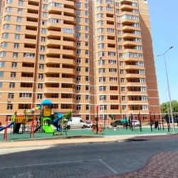 �������������� ������ �� Real Park (������) � 1-� 40 �², ��� ���� ���� 8