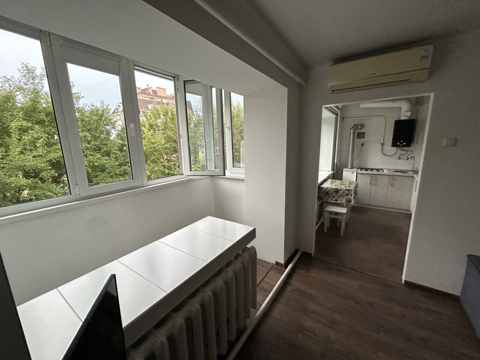 ��������� 2-������� �������� � �������� � 5 �������� �� ����, ���� ������. ���� 1