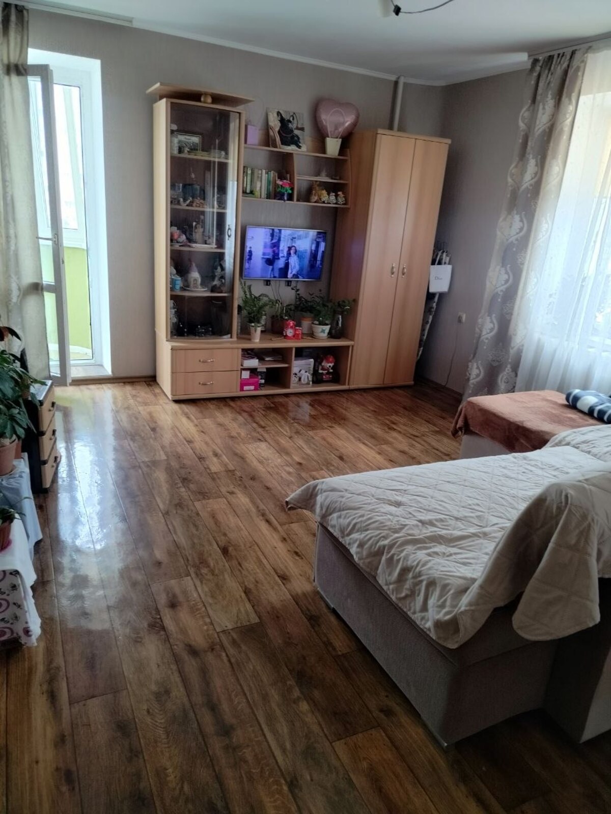 3-х кімнатна квартира на Семена Палія, 2 роздільні кімнати та одна кухня- студія 55 000 фото 1 3-х кімнатна квартира на Семена Палія, 2 роздільні кімнати та одна кухня- студія 55 000 фото 1
