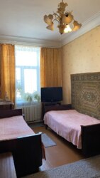 Продам двркімнатну квартиру на вул .Бугаївській. Міцний будинок ,квартира двостороння ! фото 6 Продам двркімнатну квартиру на вул .Бугаївській. Міцний будинок ,квартира двостороння ! фото 6