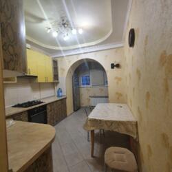 2 кімнатна квартира на Ярослава Баіса, газовий будинок фото 3 2 кімнатна квартира на Ярослава Баіса, газовий будинок фото 3