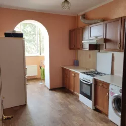 Простора квартира в новому цегляному будинку по вулиці Старицького. фото 2 Простора квартира в новому цегляному будинку по вулиці Старицького. фото 2