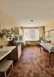 Затишна кімната у чистому гуртожитку по вулиці Бахмутська фото 5 Затишна кімната у чистому гуртожитку по вулиці Бахмутська фото 5