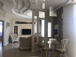 Продаж елітної квартири з дорогим ремонтом у ЖК «Цветок» (вул. Інглезі) фото 11 Продаж елітної квартири з дорогим ремонтом у ЖК «Цветок» (вул. Інглезі) фото 11