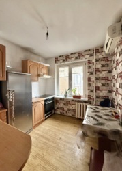 Велика 3 кімнатна квартира на Кримському бульварі фото 1 Велика 3 кімнатна квартира на Кримському бульварі фото 1