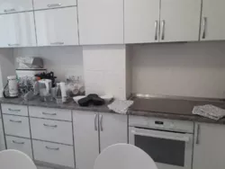 Кквартира у новому монолітному будинку. Зроблено капітальний ремонт, залишаються вбудована кухня та добротні дорогі меблі. фото 4 Кквартира у новому монолітному будинку. Зроблено капітальний ремонт, залишаються вбудована кухня та добротні дорогі меблі. фото 4