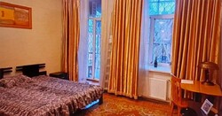 1-кімнатна квартира 37.5 кв.м Балкон Кухня-студія Капремонт Меблі Техніка Поруч парк Шевченко фото 1 1-кімнатна квартира 37.5 кв.м Балкон Кухня-студія Капремонт Меблі Техніка Поруч парк Шевченко фото 1