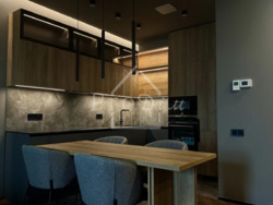 ������ 2� �������� 85�2 �� Taryan Towers. ���� 1