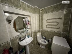 ������ 3� �������� 69.7 ��. � �� ���. ���������, 52 ���� 17