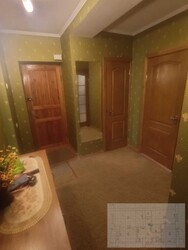 Затишна 3к квартира внизу на Космонавтів у цегляному будинку спец проект. фото 2 Затишна 3к квартира внизу на Космонавтів у цегляному будинку спец проект. фото 2