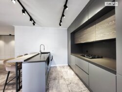 Продаж 3к квартири 120 кв. м на вул. В'ячеслава Чорновола фото 10 Продаж 3к квартири 120 кв. м на вул. В'ячеслава Чорновола фото 10