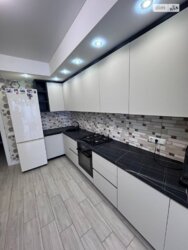 ������ 1� �������� 46.5 ��. � �� ����. ������������ 3� ���� 10