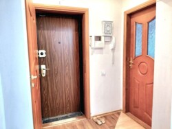 Продається 4-кімнатна квартира фото 6 Продається 4-кімнатна квартира фото 6
