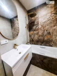 ������ 3� �������� 84.9 ��. � �� ���. ������, 36 ���� 8