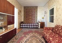 Продається 2-кімнатна квартира на 4-му поверсі цегляного будинку 1966 року побудови фото 2 Продається 2-кімнатна квартира на 4-му поверсі цегляного будинку 1966 року побудови фото 2