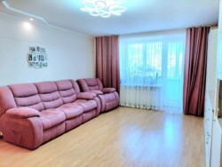Продається 4-кімнатна квартира фото 3 Продається 4-кімнатна квартира фото 3