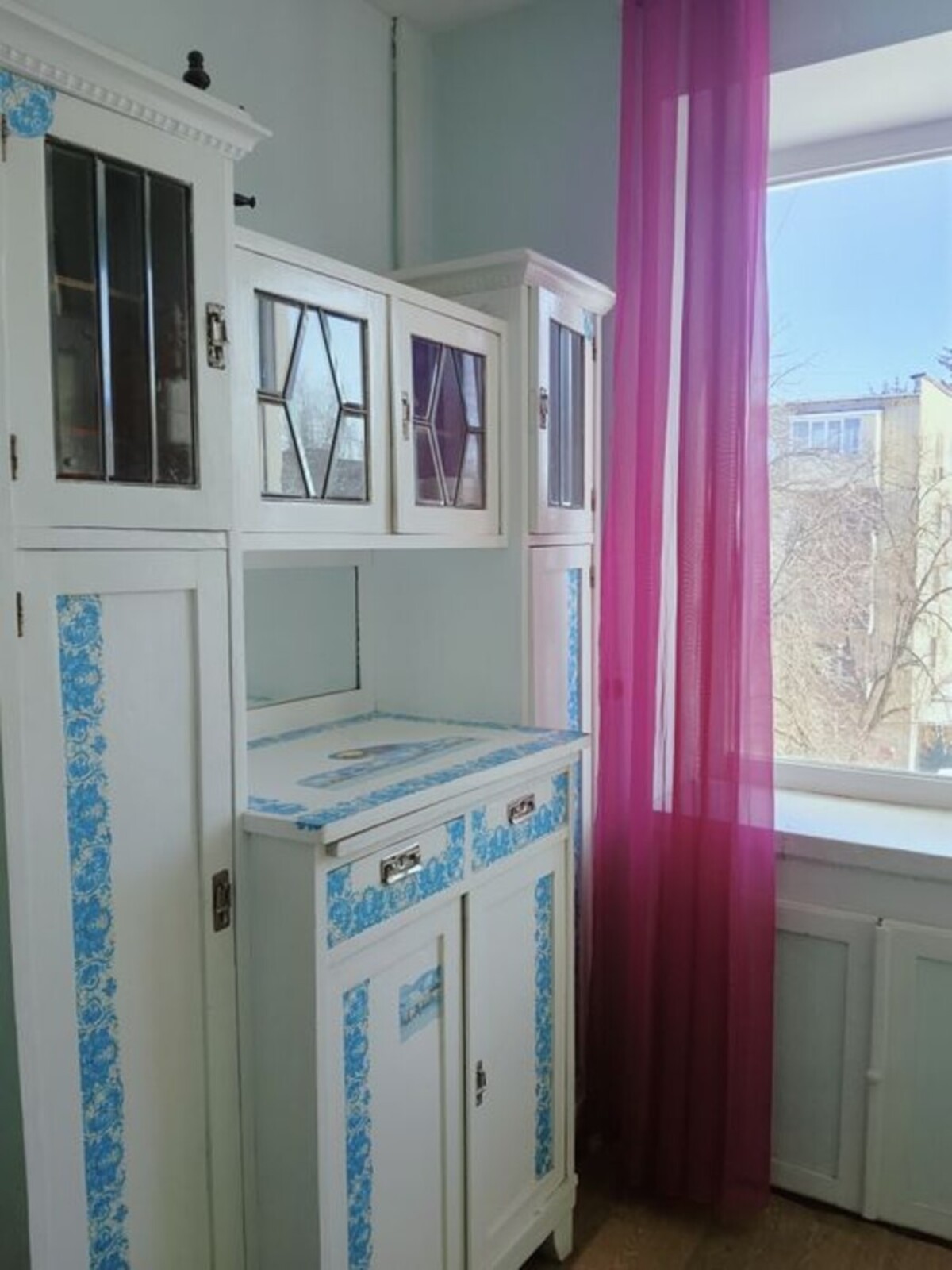 Продаж 1-кімнатної квартири П'ятихатки,на середньому поверсі в доброму житловому стані. фото 1 Продаж 1-кімнатної квартири П'ятихатки,на середньому поверсі в доброму житловому стані. фото 1