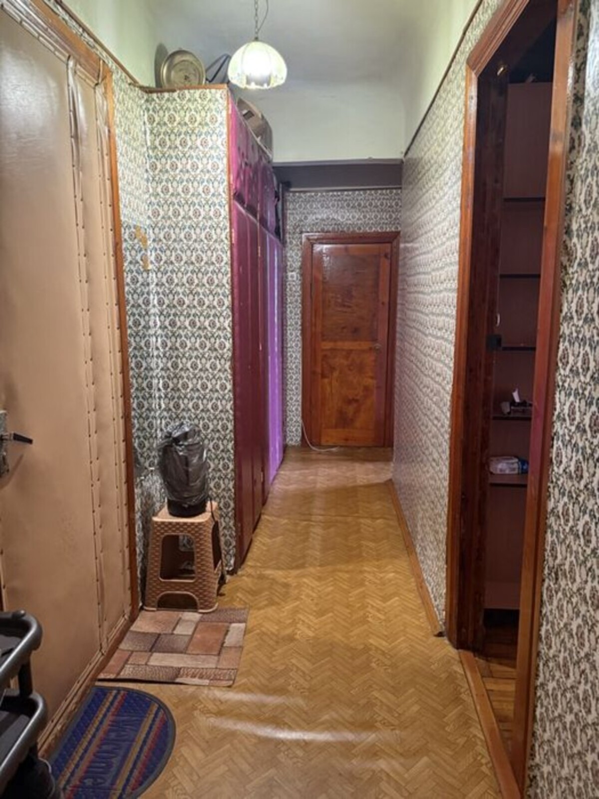 Продаж 2-кімнатної квартири Центральний ринок фото 1 Продаж 2-кімнатної квартири Центральний ринок фото 1