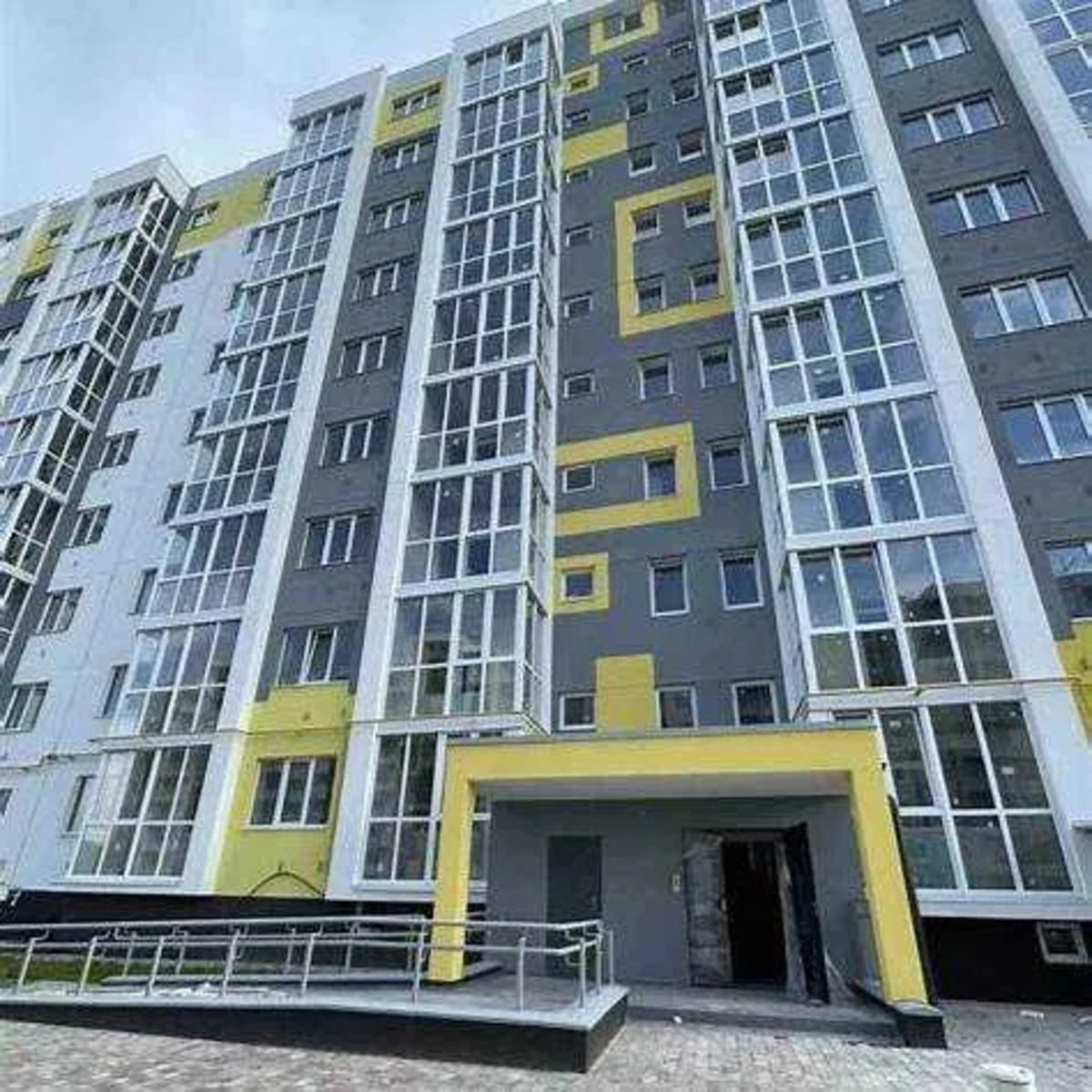 Продаж 2-км, кв+ підвальне приміщення в ЖК 'Пелюстковий' фото 1 Продаж 2-км, кв+ підвальне приміщення в ЖК 'Пелюстковий' фото 1