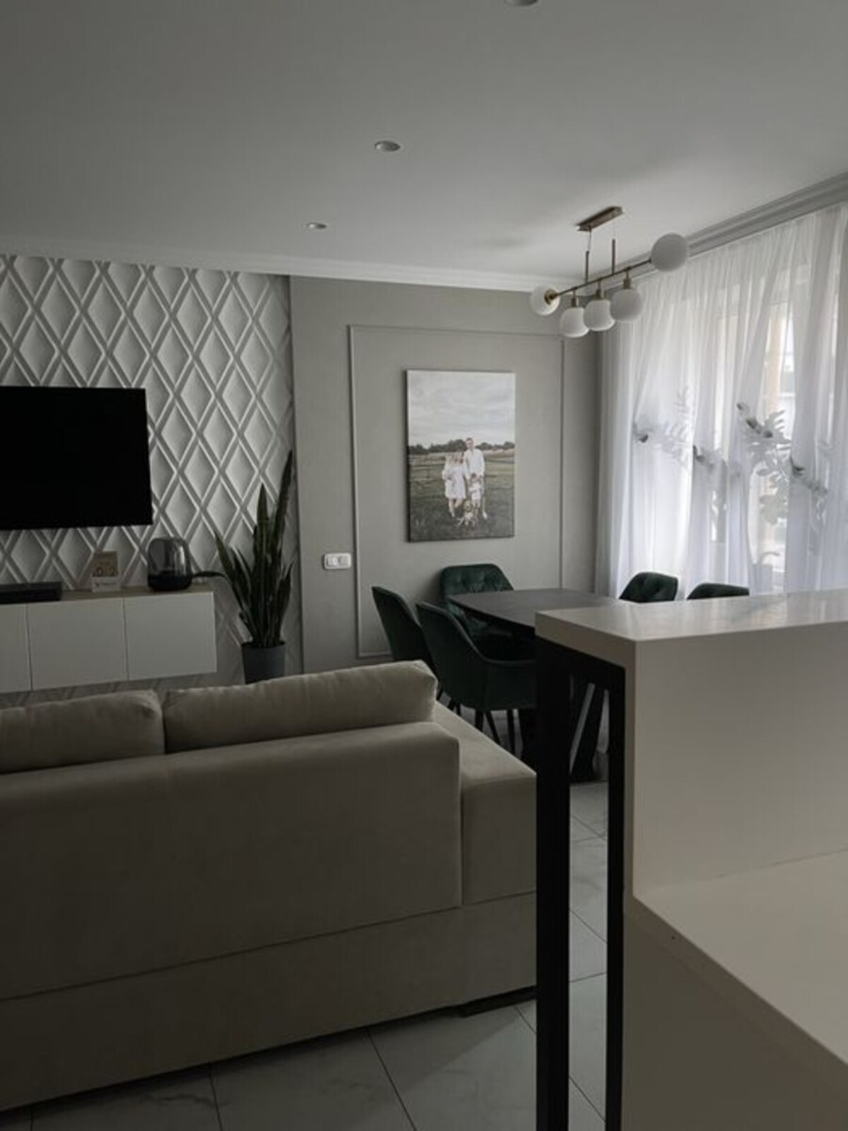 Продам квартиру в гарному районі. код № 212-998-681 фото 1 Продам квартиру в гарному районі. код № 212-998-681 фото 1
