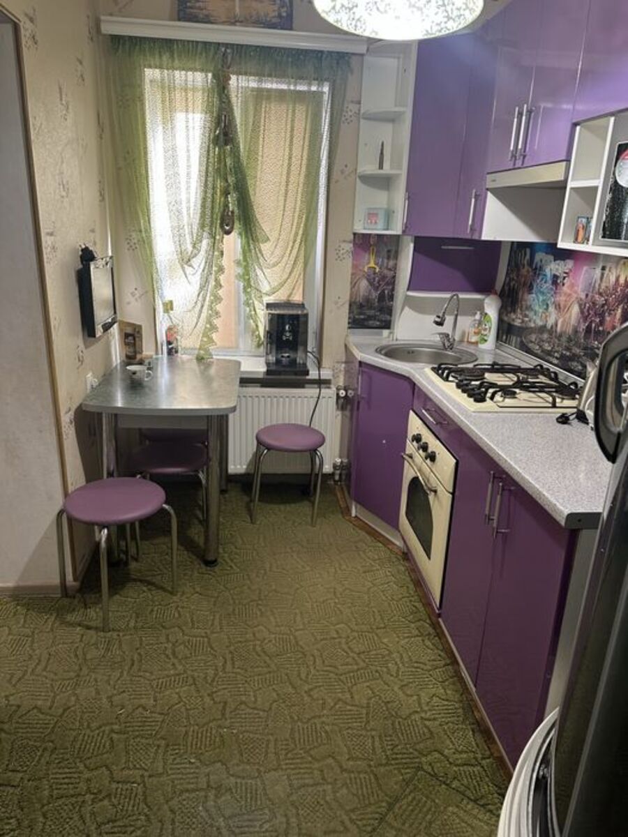 Продаж невеликої квартири в приатному секторі код № 213-199-999 фото 1 Продаж невеликої квартири в приатному секторі код № 213-199-999 фото 1