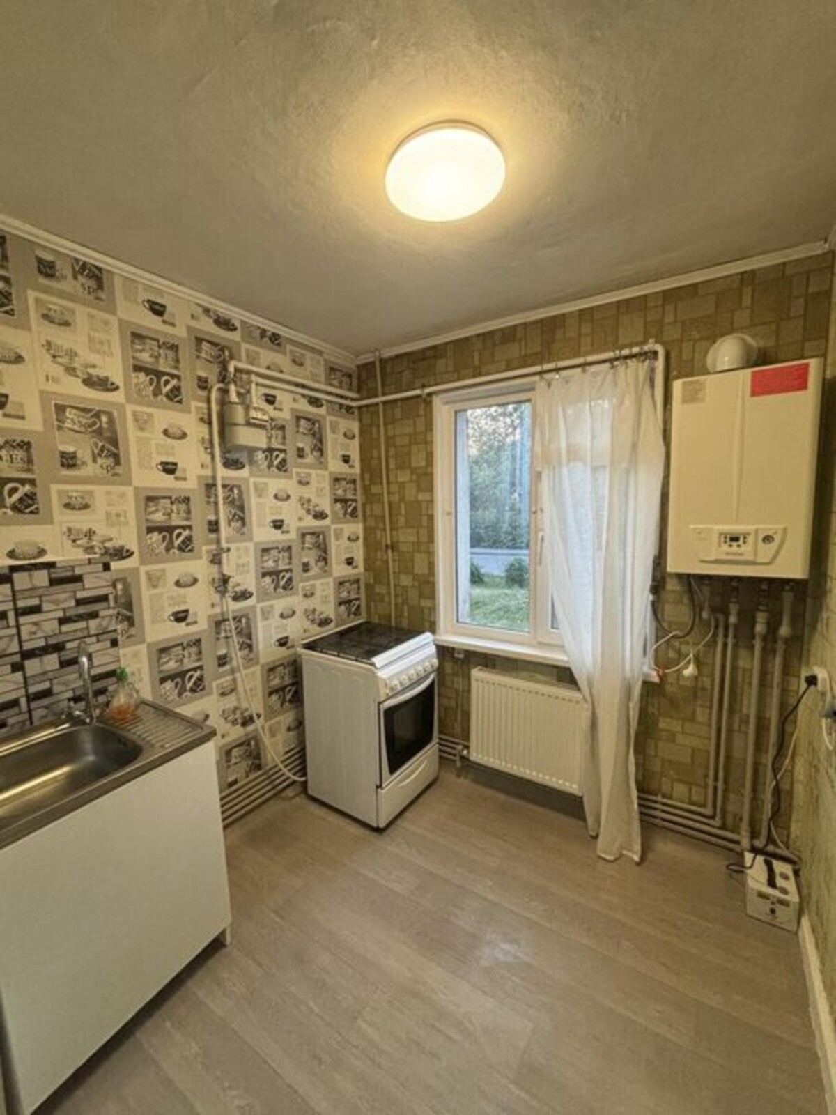 Продаж квартири в Розсошенцях код № 213-131-666 фото 1 Продаж квартири в Розсошенцях код № 213-131-666 фото 1