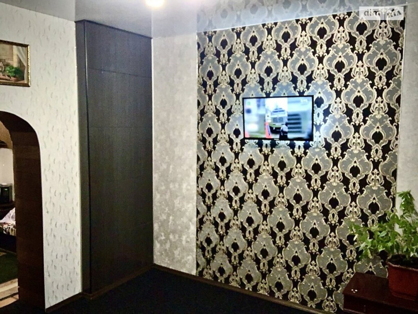 Продається 1 к квартира в самому центрі міста біля лялькового театру фото 1 Продається 1 к квартира в самому центрі міста біля лялькового театру фото 1