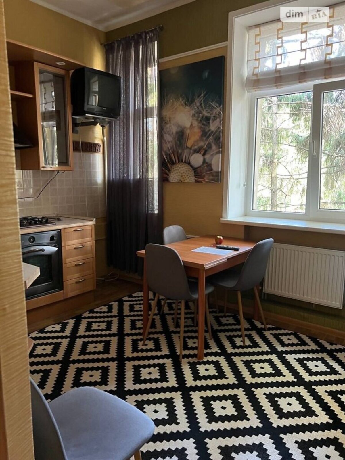 Продаж 3-х кімнатної квартири в Центральній частині міста код № 213-066-210 фото 1 Продаж 3-х кімнатної квартири в Центральній частині міста код № 213-066-210 фото 1